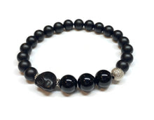 Load image into Gallery viewer, Howlite Skull Bali Beads and Black Onyx Beaded Bracelet