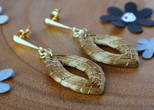 Load image into Gallery viewer, Marquise Earrings