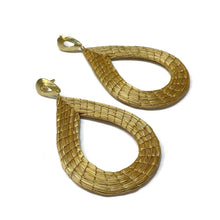 Load image into Gallery viewer, Golden Grass Drop Earrings