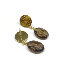 Load image into Gallery viewer, Golden stud hoop earrings with gemstone
