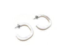 Load image into Gallery viewer, Mother-of-pearl / Horn hoop earrings
