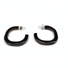 Load image into Gallery viewer, Mother-of-pearl / Horn hoop earrings
