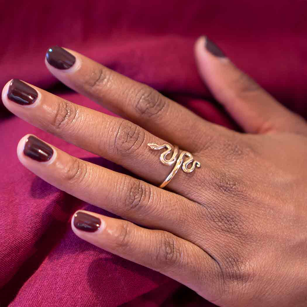 Handmade Adjustable Ring with Snake - Bronze