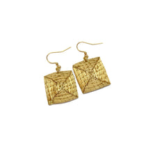 Load image into Gallery viewer, Geometric Diamond shape Earrings

